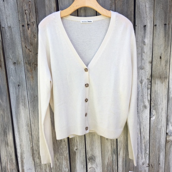 Reformation Sweaters - NWT Reformation Cashmere V Neck Cardigan Ivory XL